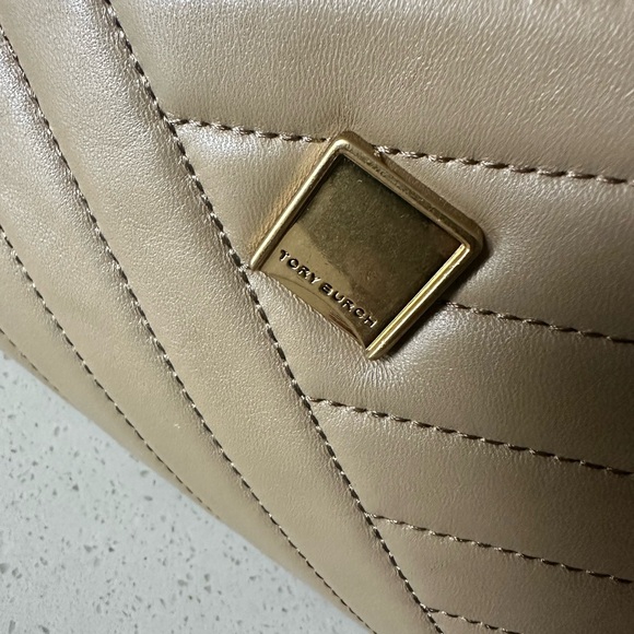 Tory Burch Kira Chevron convertible shoulder bag. - Picture 8 of 17